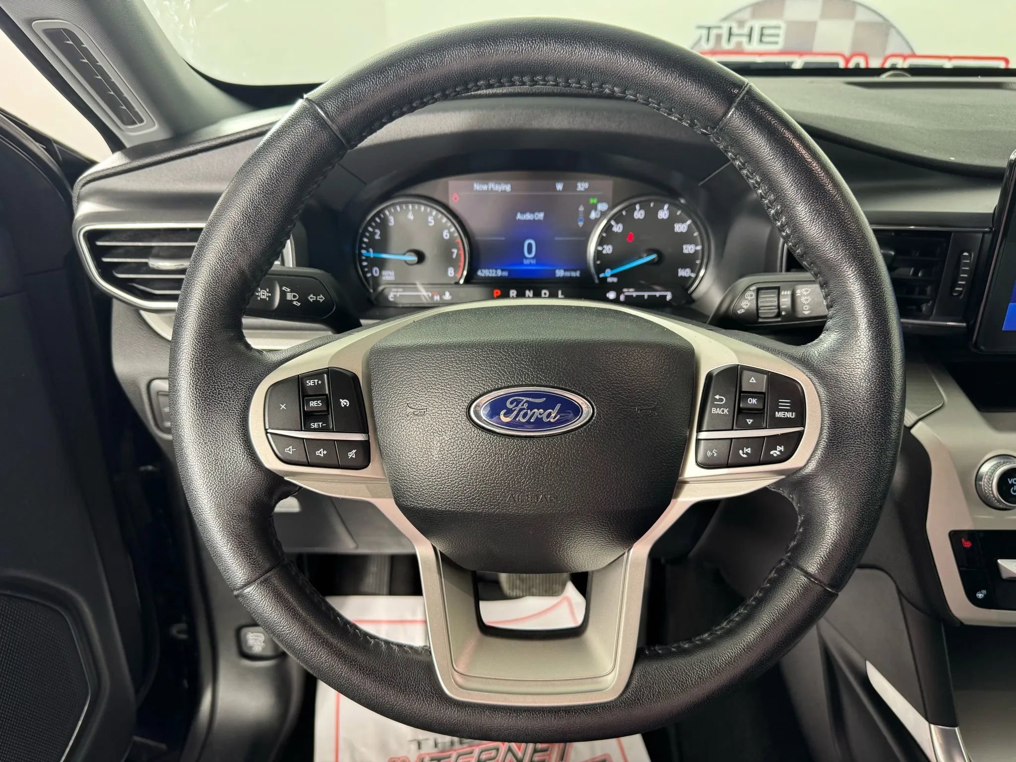 Used 2022 Ford Explorer XLT w/ Equipment Group 202A image 13