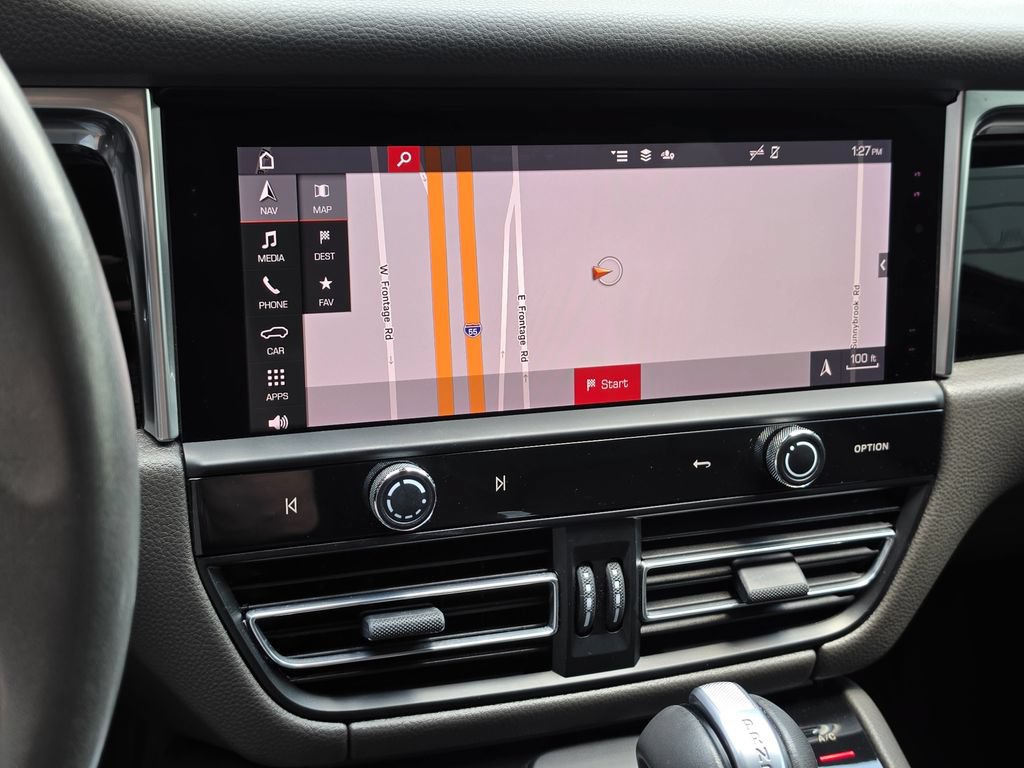 Certified 2023 Porsche Macan AWD/4WD image 16