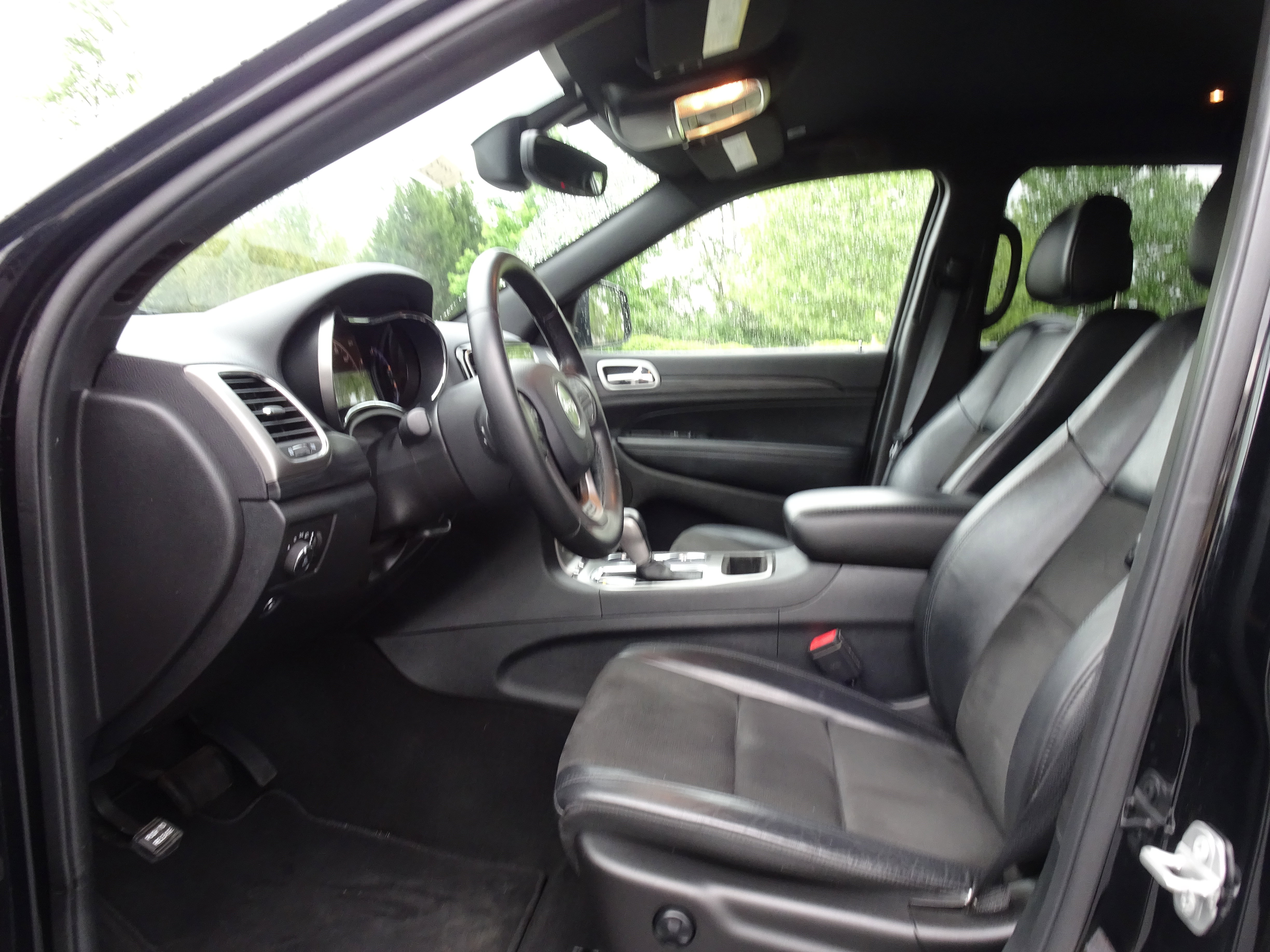 Used 2020 Jeep Grand Cherokee Altitude AWD/4WD image 17