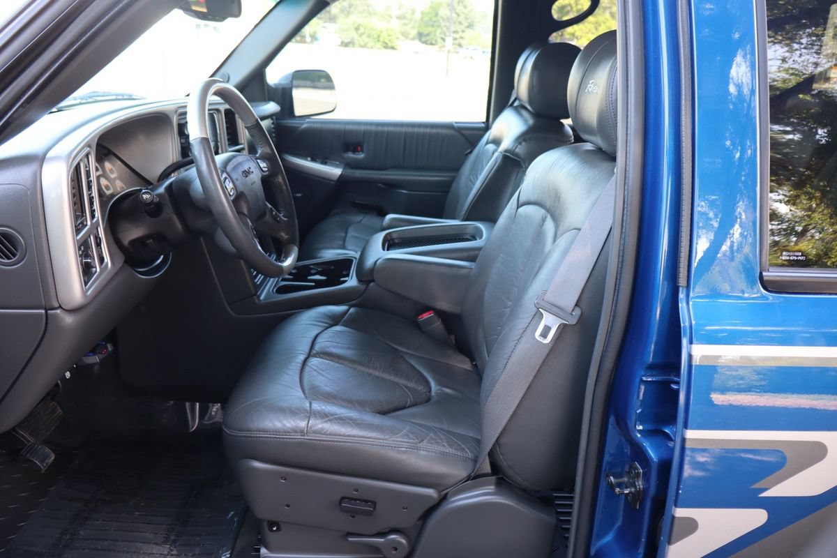 Used 2003 GMC Sierra 3500 SLE AWD/4WD image 18