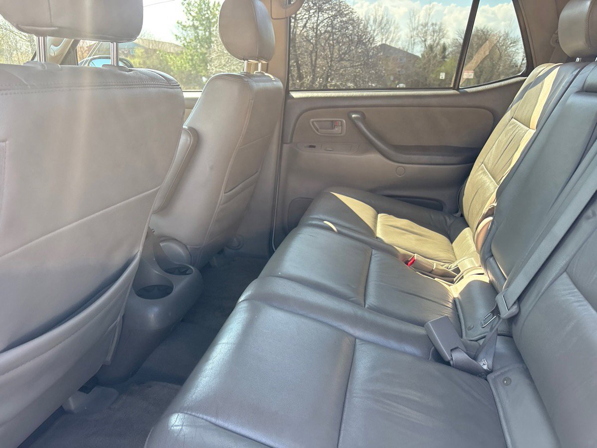 Used 2007 Toyota Sequoia SR5 AWD/4WD image 12