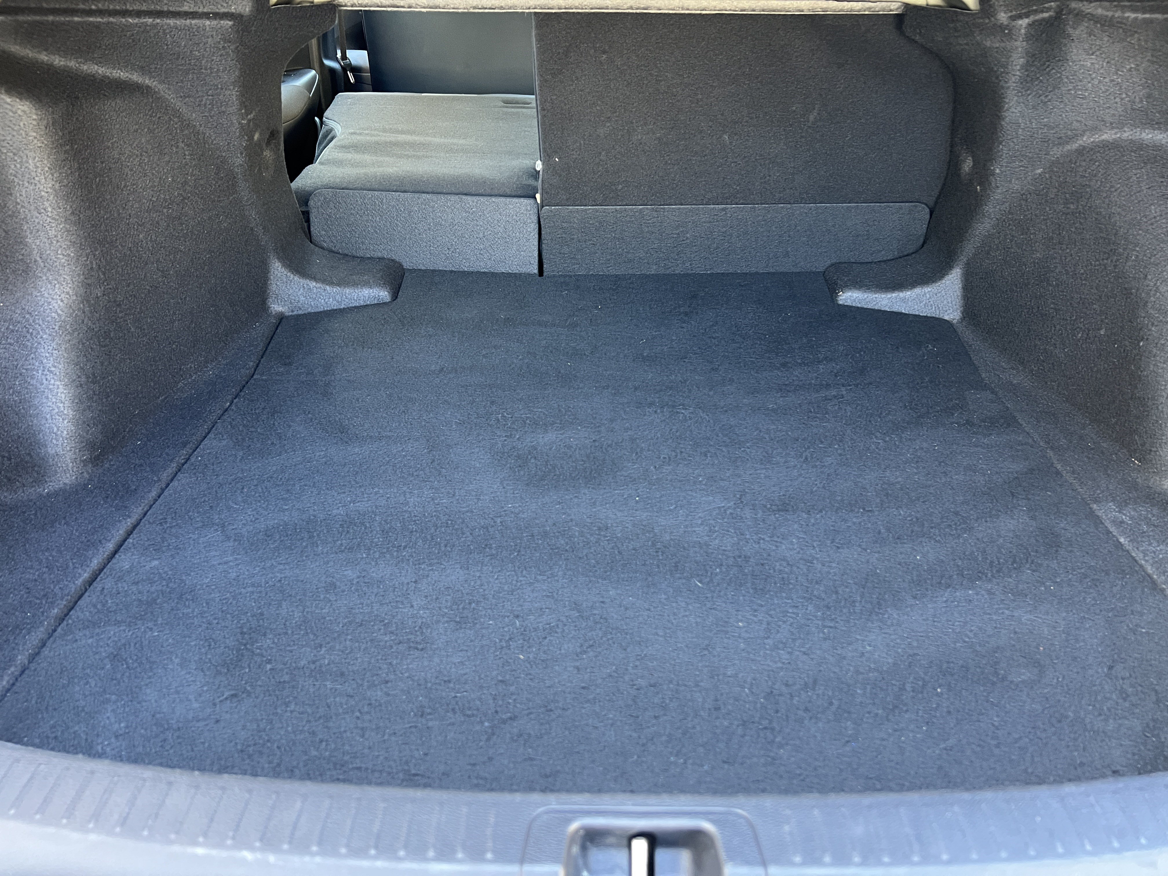 Used 2025 Toyota Corolla LE FWD image 18