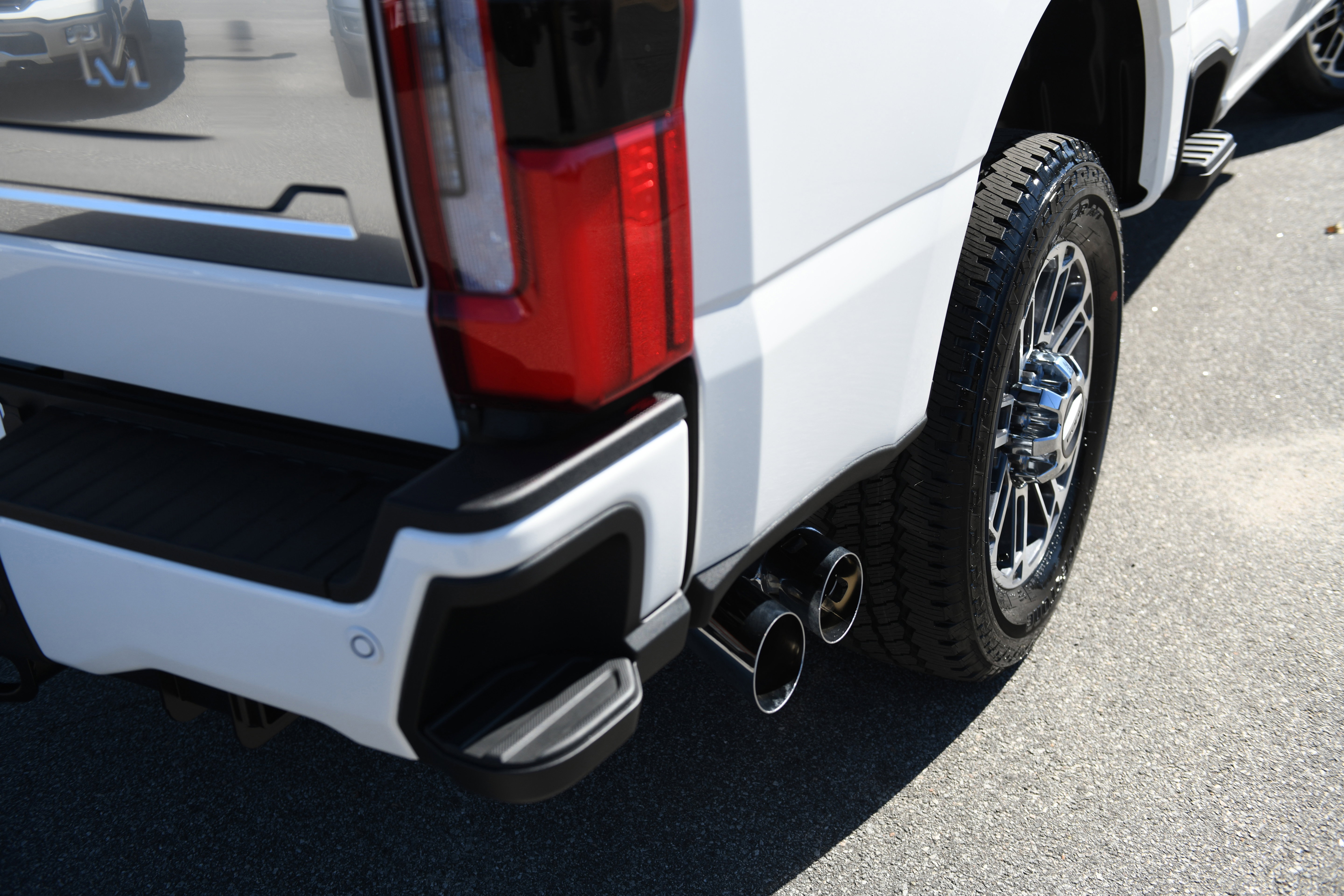 New 2026 Ford F250 Platinum w/ Platinum Plus Package image 11