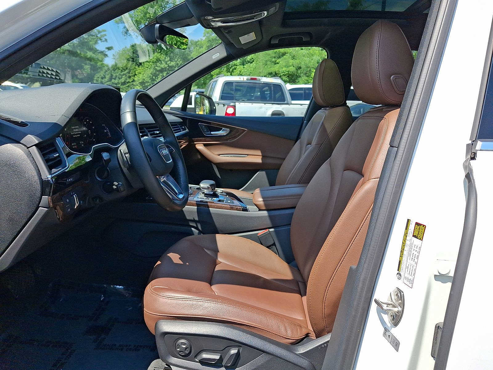 Used 2017 Audi Q7 3.0T Premium Plus AWD/4WD image 17
