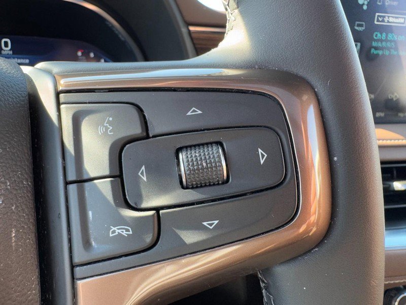 Used 2024 Chevrolet Tahoe High Country w/ Premium Package 2 AWD/4WD image 19