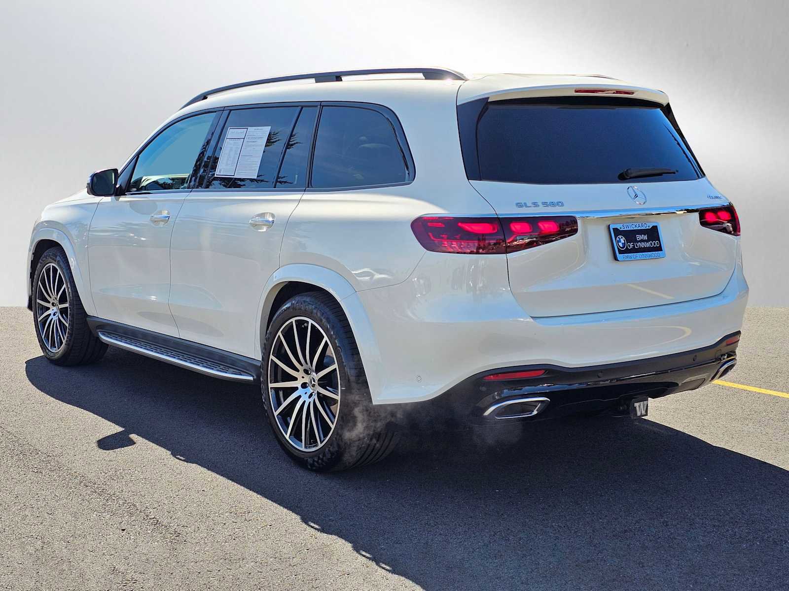 Used 2024 Mercedes-Benz GLS 580 4MATIC image 5