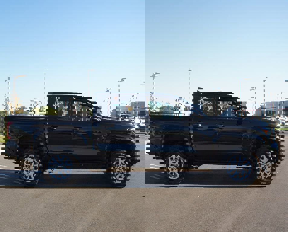 Used 2024 Toyota Tacoma SR image 17