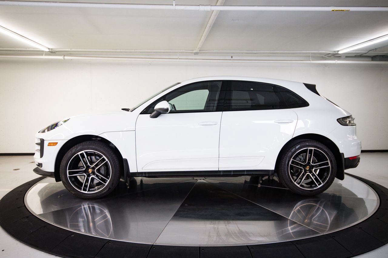 Certified 2020 Porsche Macan S AWD/4WD image 2