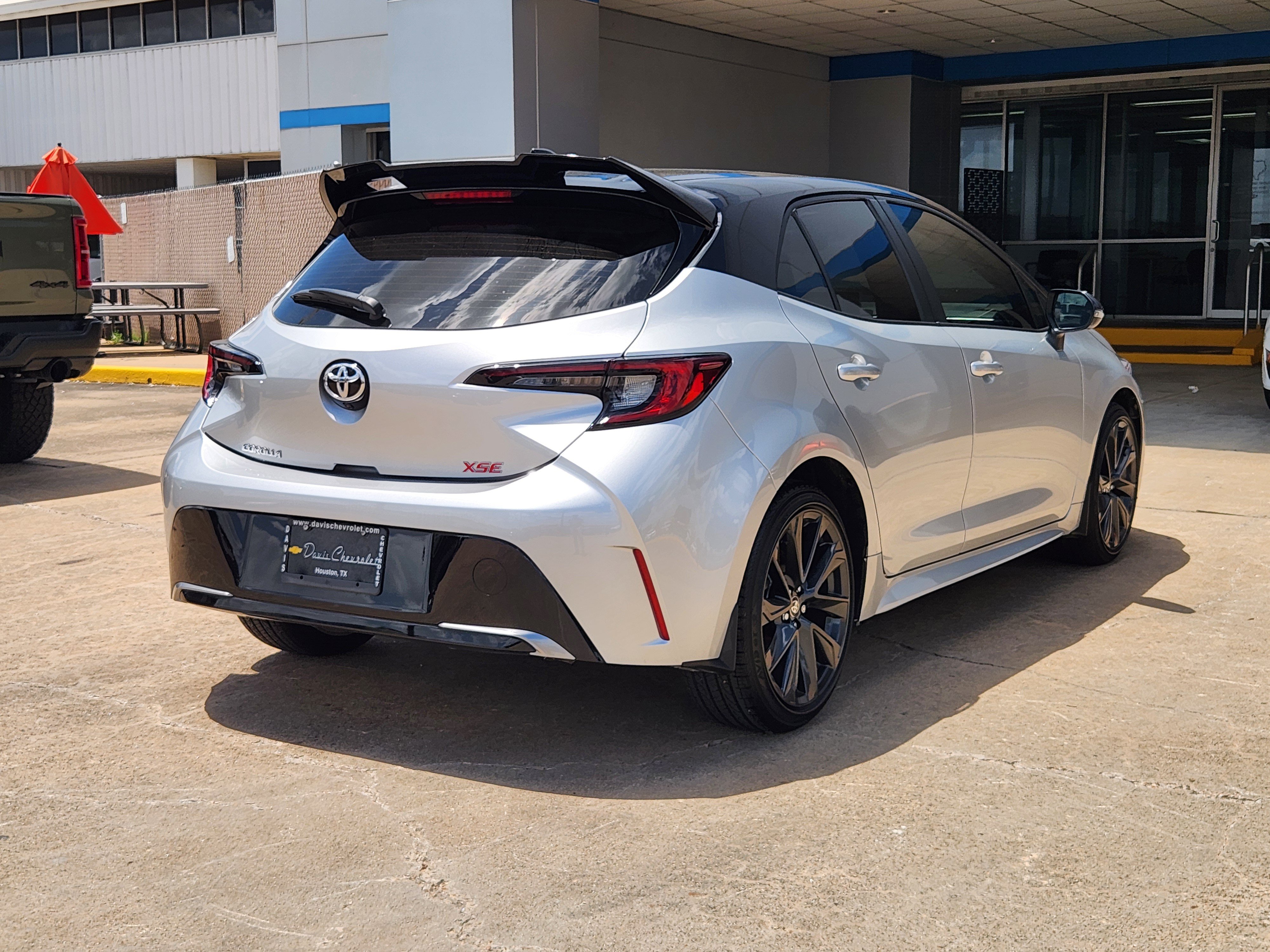 Used 2025 Toyota Corolla XSE FWD image 6