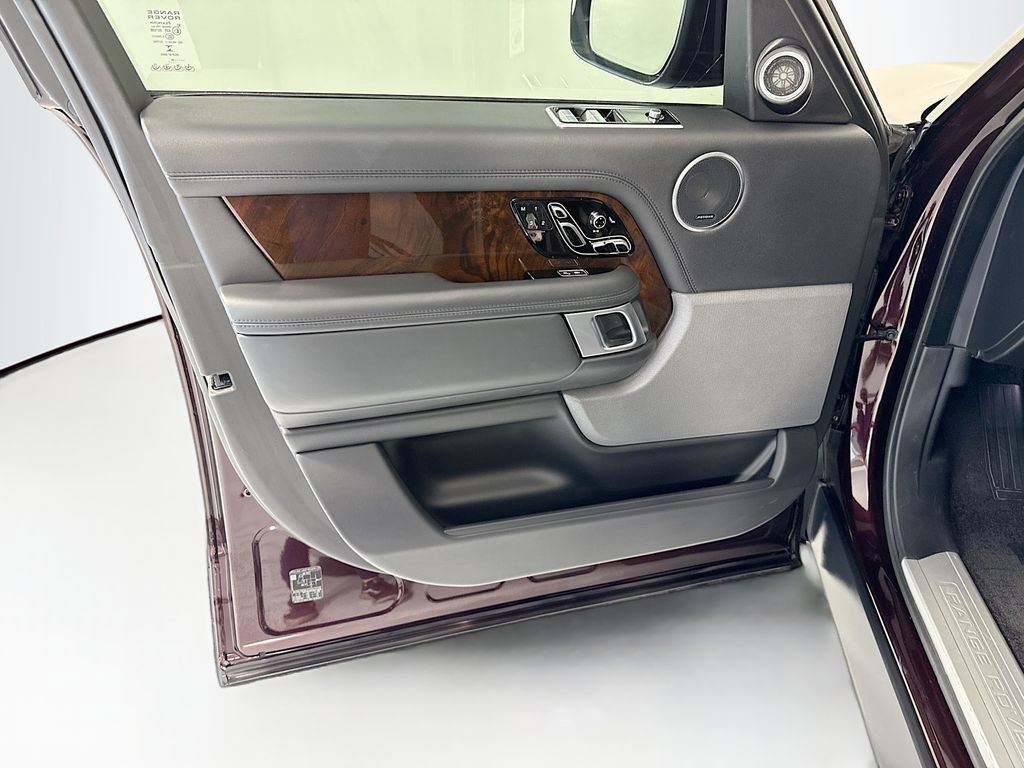 Used 2020 Land Rover Range Rover HSE image 25