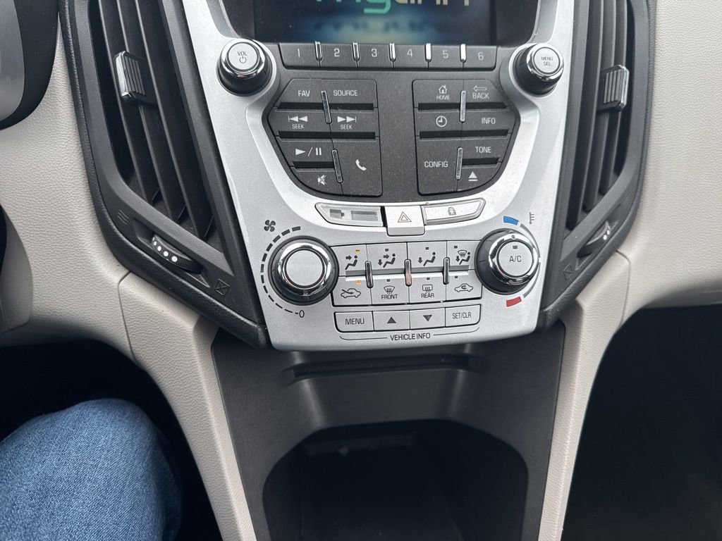 Used 2015 Chevrolet Equinox LT FWD image 11