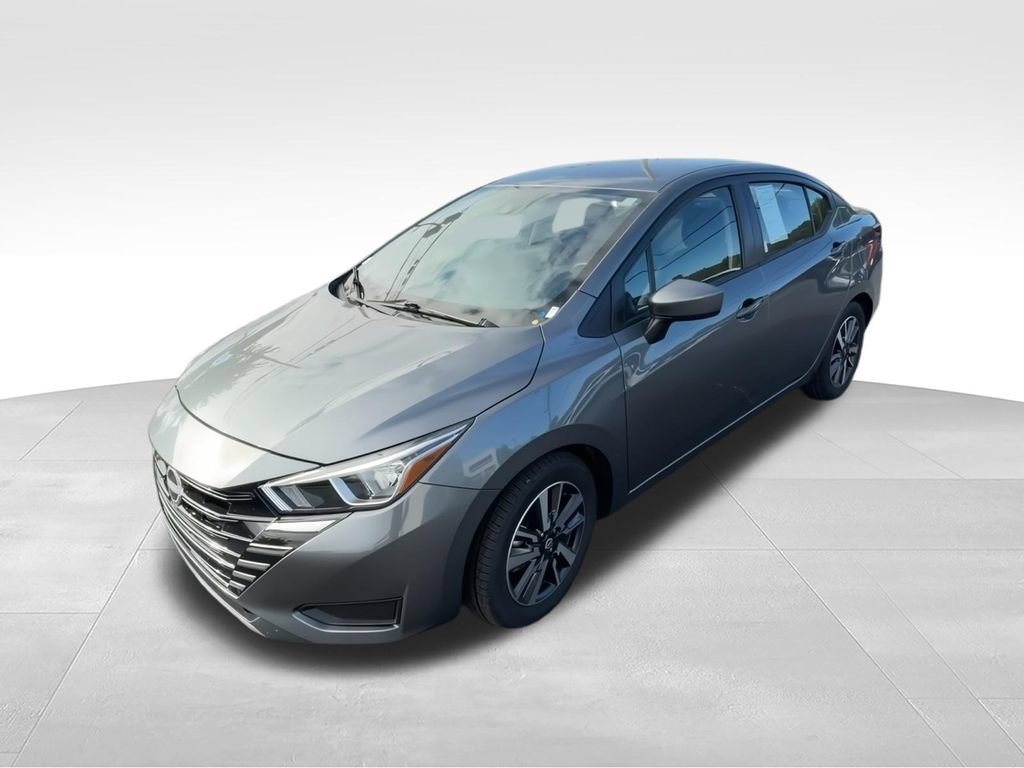 Used 2024 Nissan Versa SV FWD image 4