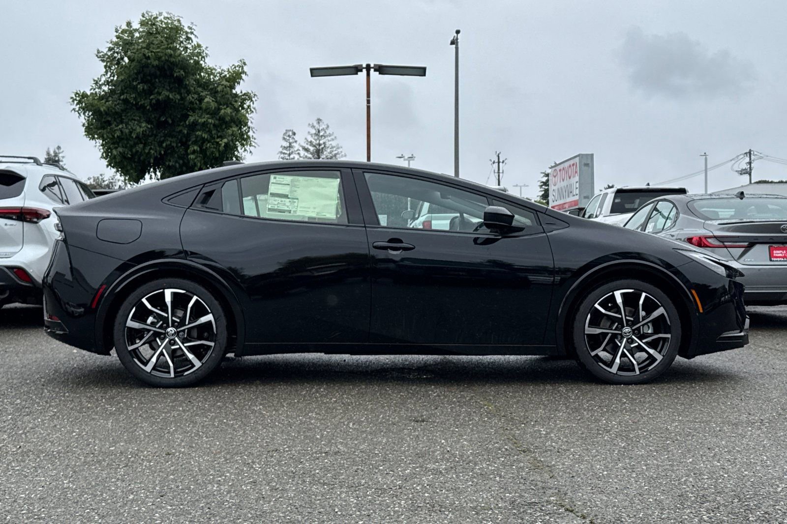 New 2026 Toyota Prius Plug-In Hybrid FWD image 9