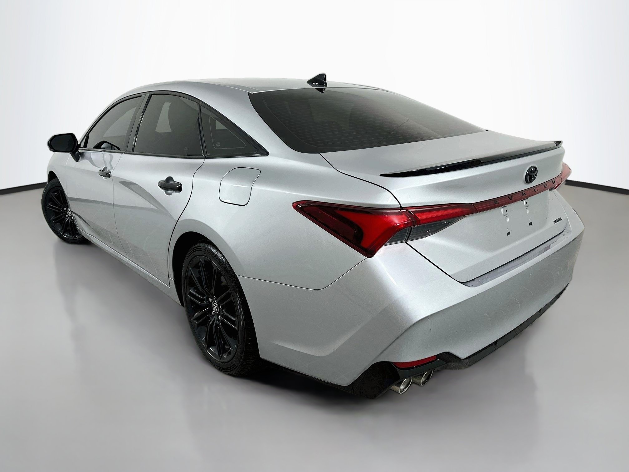 Certified 2021 Toyota Avalon XSE FWD image 5
