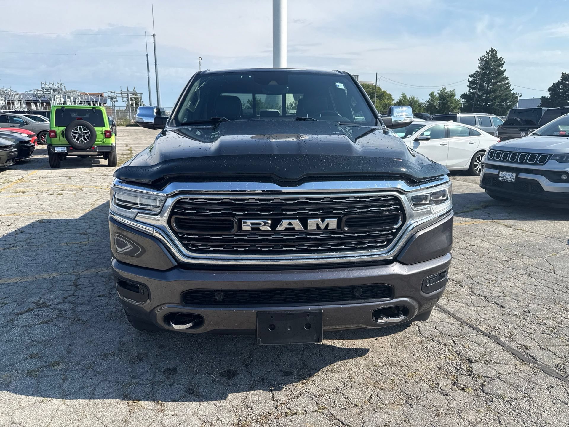 Used 2022 RAM 1500 Limited w/ Body Color Bumper Group AWD/4WD image 2