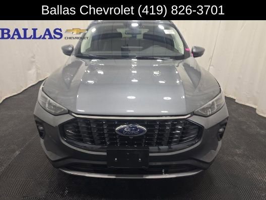Used 2024 Ford Escape Platinum AWD/4WD image 2