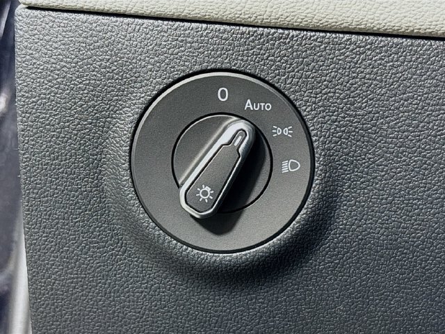 New 2026 Volkswagen Taos SEL AWD/4WD image 10
