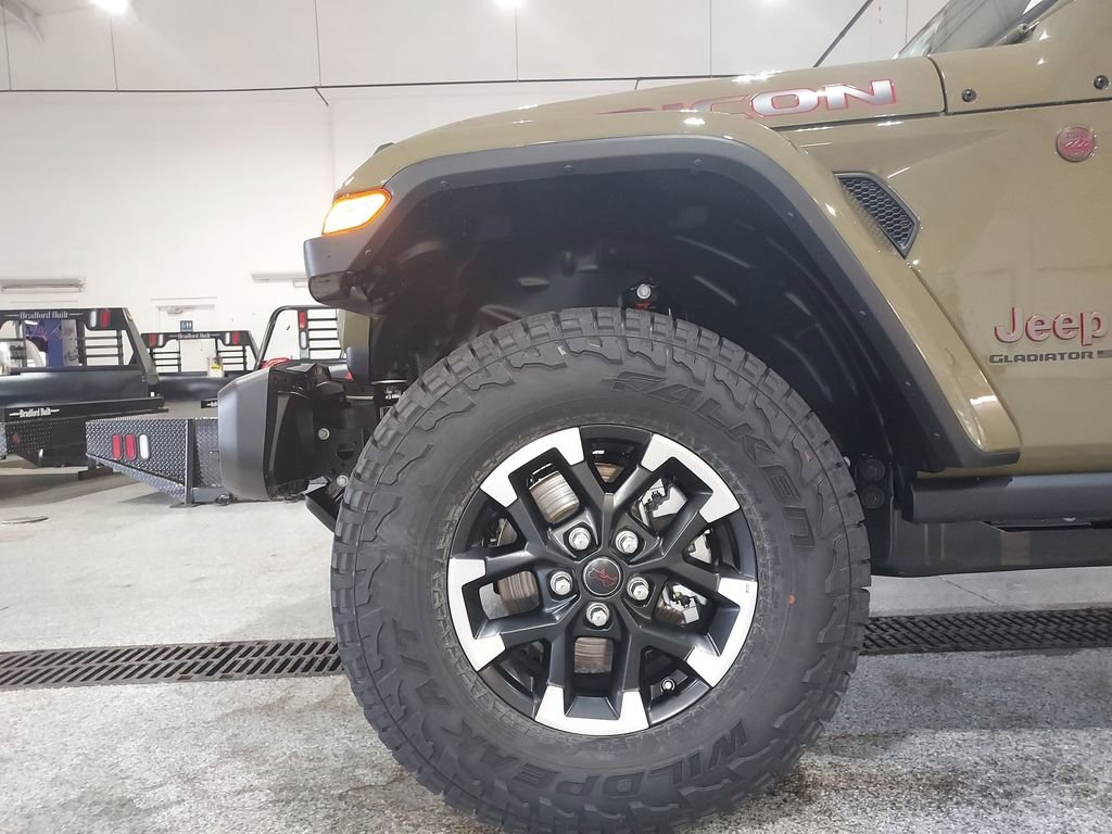 New 2026 Jeep Gladiator Rubicon w/ Steel Power Dome Hood Package AWD/4WD image 16