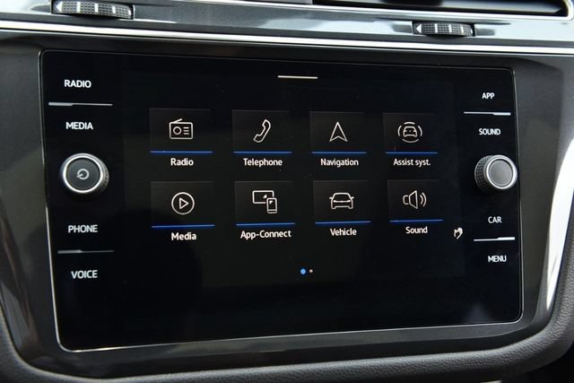 Certified 2023 Volkswagen Tiguan SE w/ Panoramic Sunroof Package FWD image 14