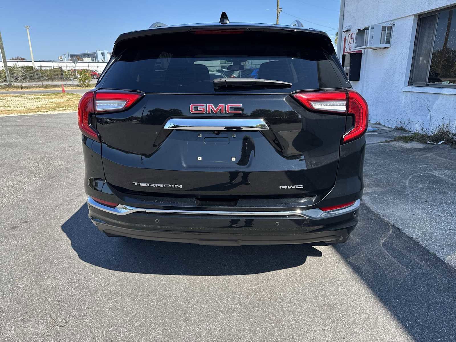 Used 2022 GMC Terrain Denali w/ Denali Premium Package image 5