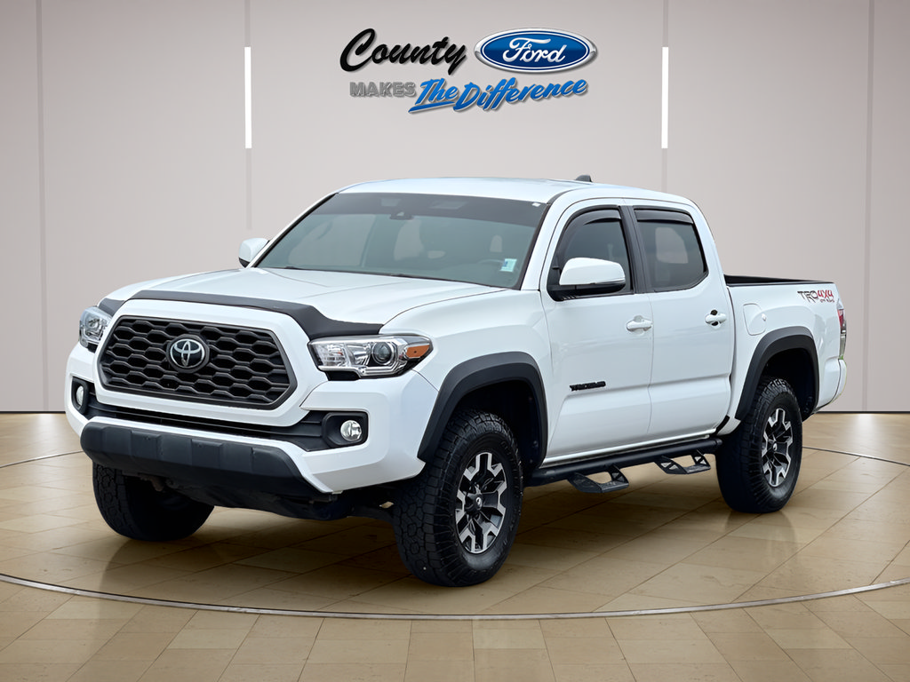 Used 2022 Toyota Tacoma TRD Off-Road w/ Technology Package AWD/4WD image 2