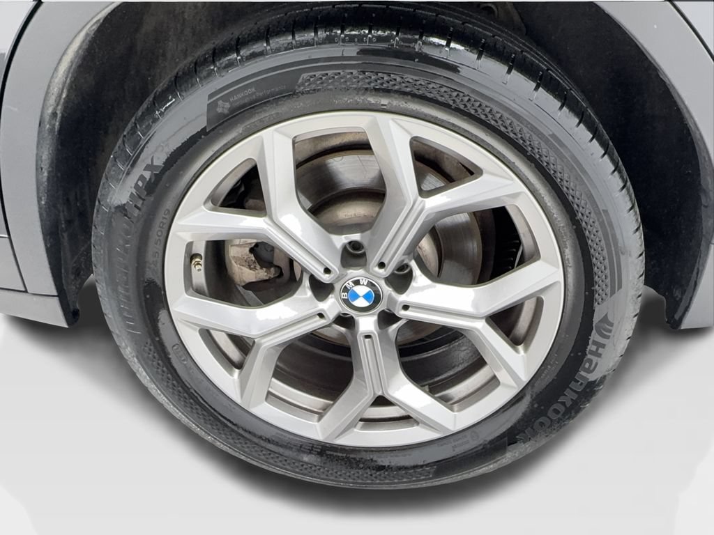 Used 2024 BMW X3 sDrive30i w/ Convenience Package RWD image 12