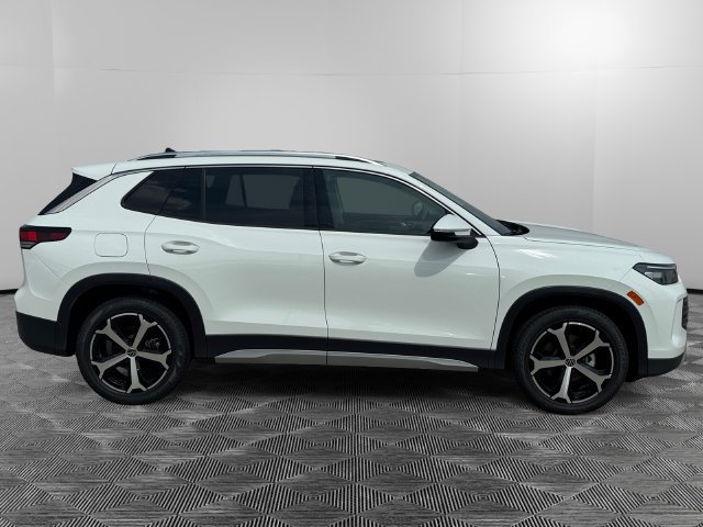 New 2026 Volkswagen Tiguan SE FWD image 6