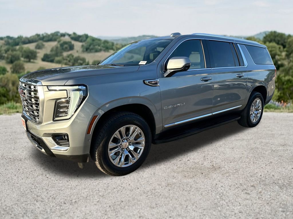 Used 2025 GMC Yukon XL Denali AWD/4WD image 3