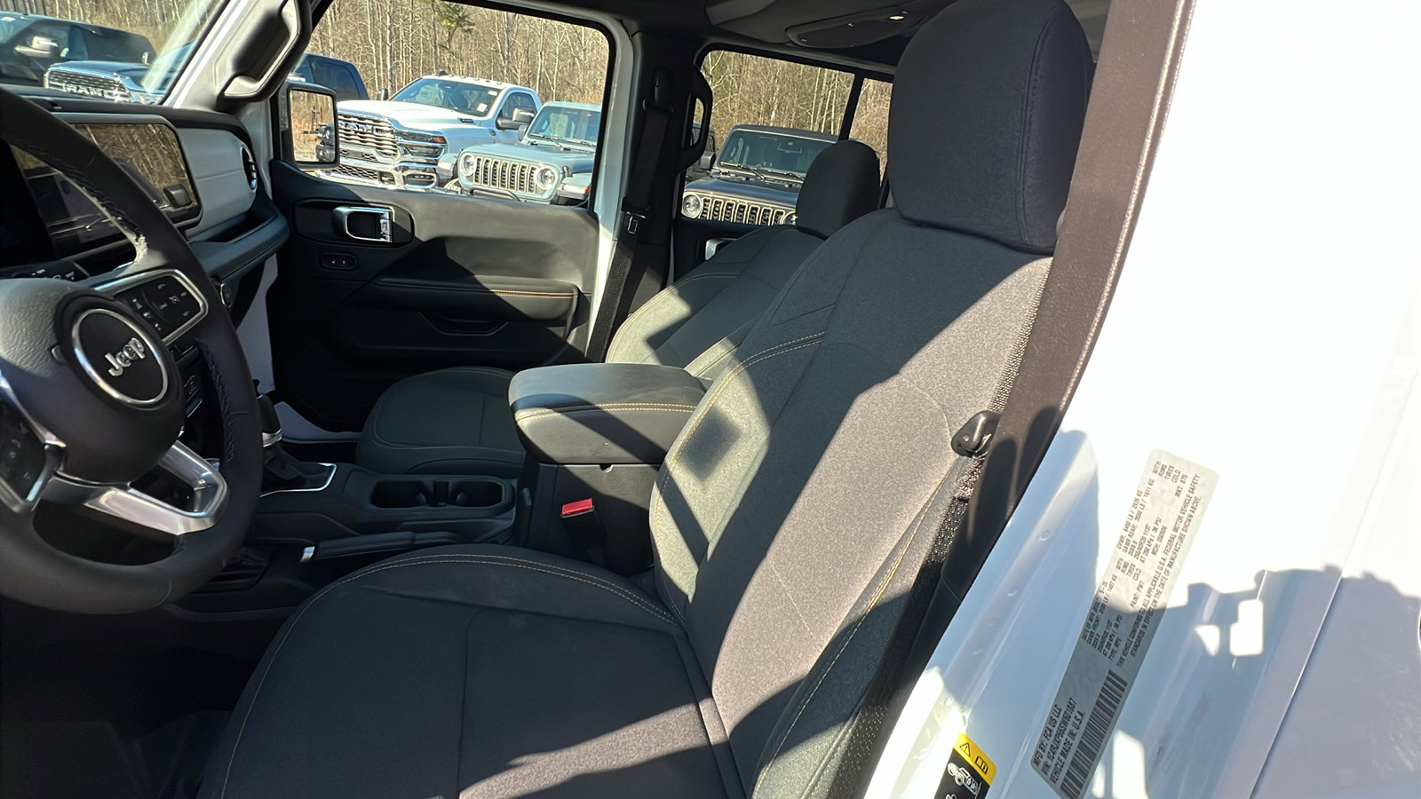 Used 2025 Jeep Wrangler Sahara 4xe image 17