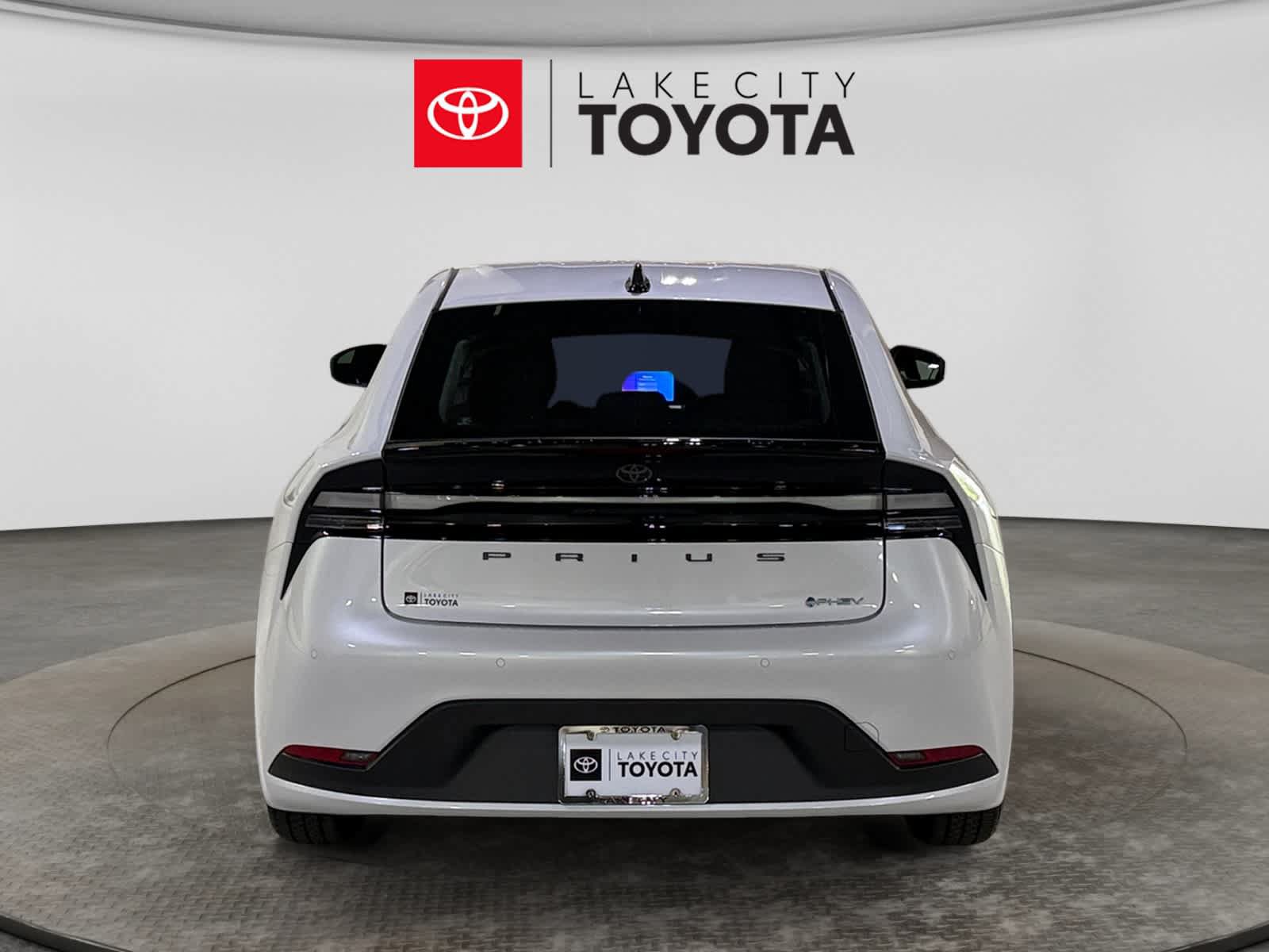 New 2026 Toyota Prius Plug-In Hybrid FWD image 5