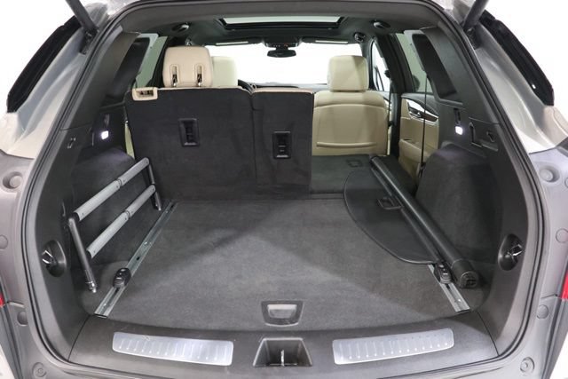 Used 2017 Cadillac XT5 Premium Luxury FWD image 35