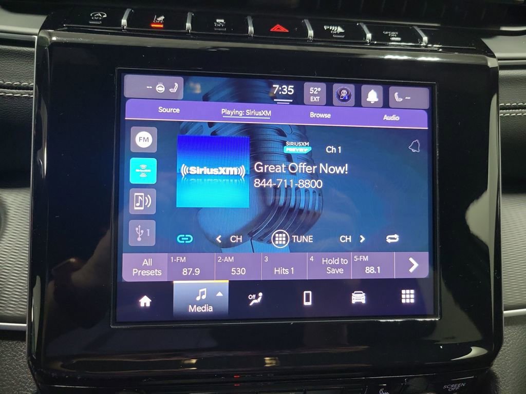 New 2025 Jeep Grand Cherokee L Laredo w/ Luxury Tech Group I image 22