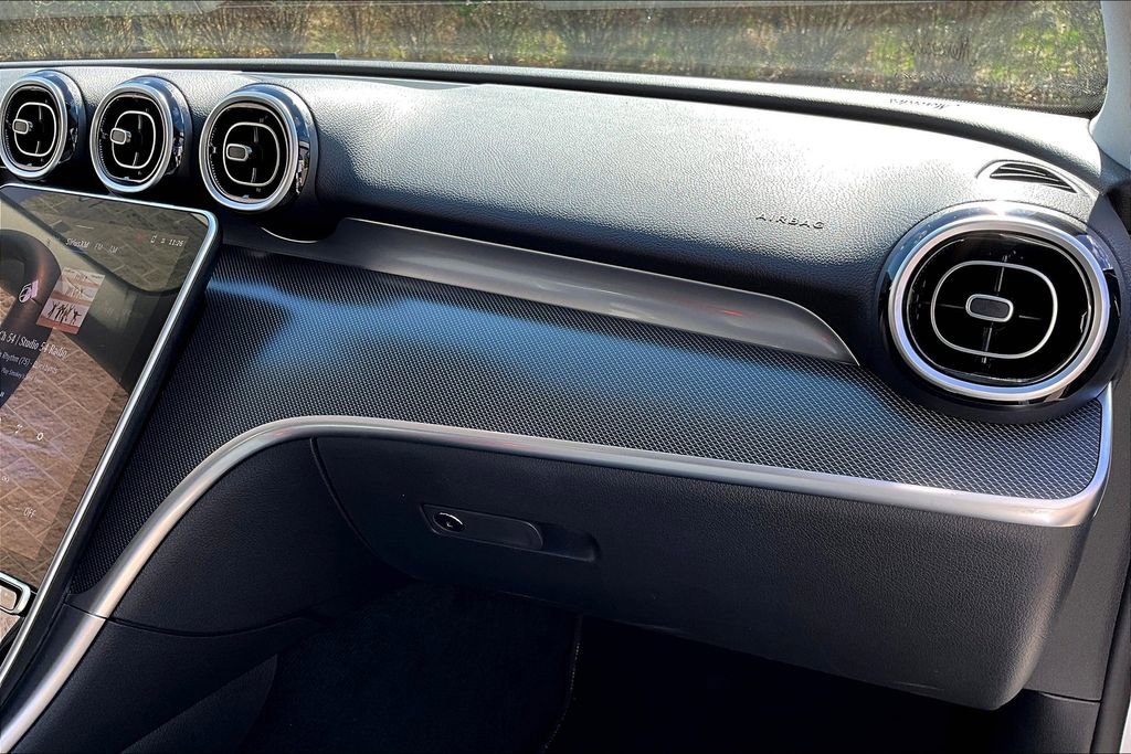 Used 2025 Mercedes-Benz C 300 4MATIC Sedan image 16