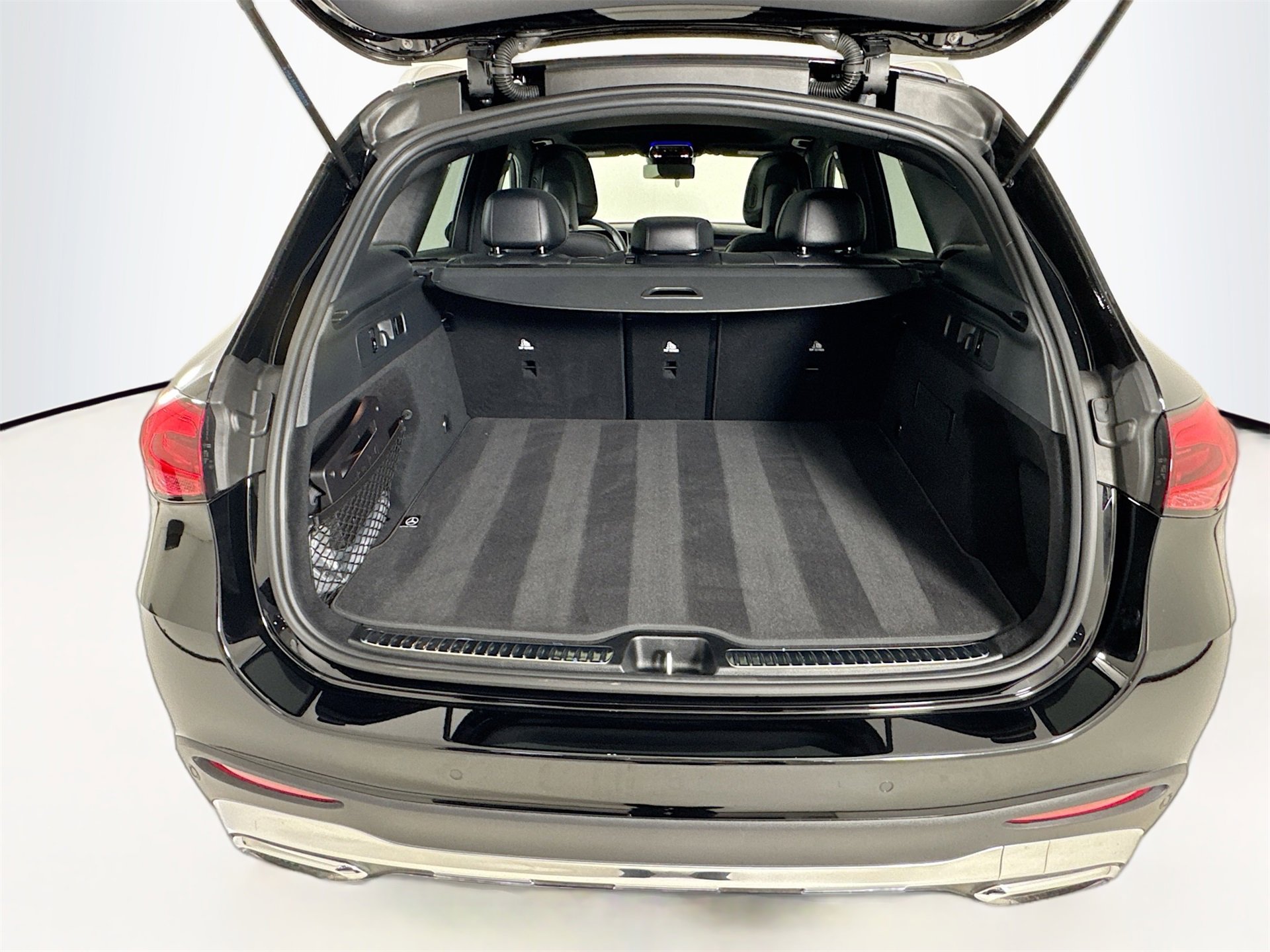 Used 2025 Mercedes-Benz GLC 300 image 27