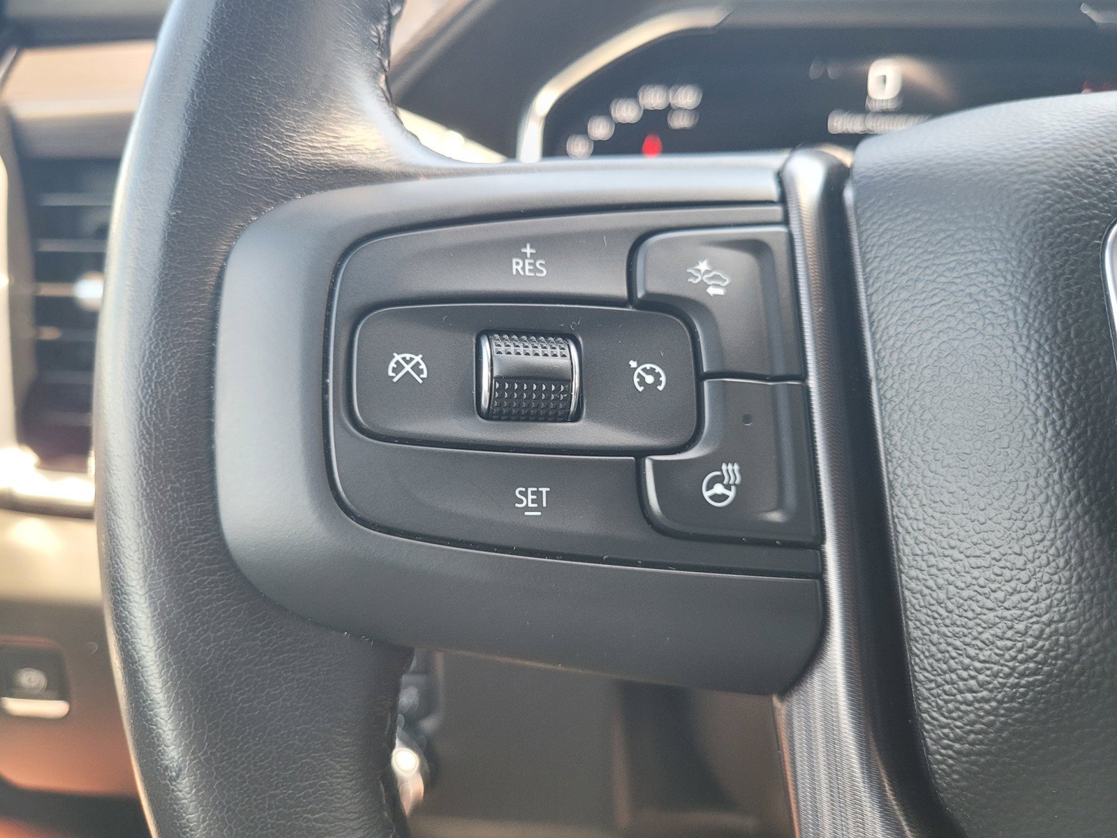 Used 2025 GMC Sierra 2500 Denali Ultimate AWD/4WD image 25