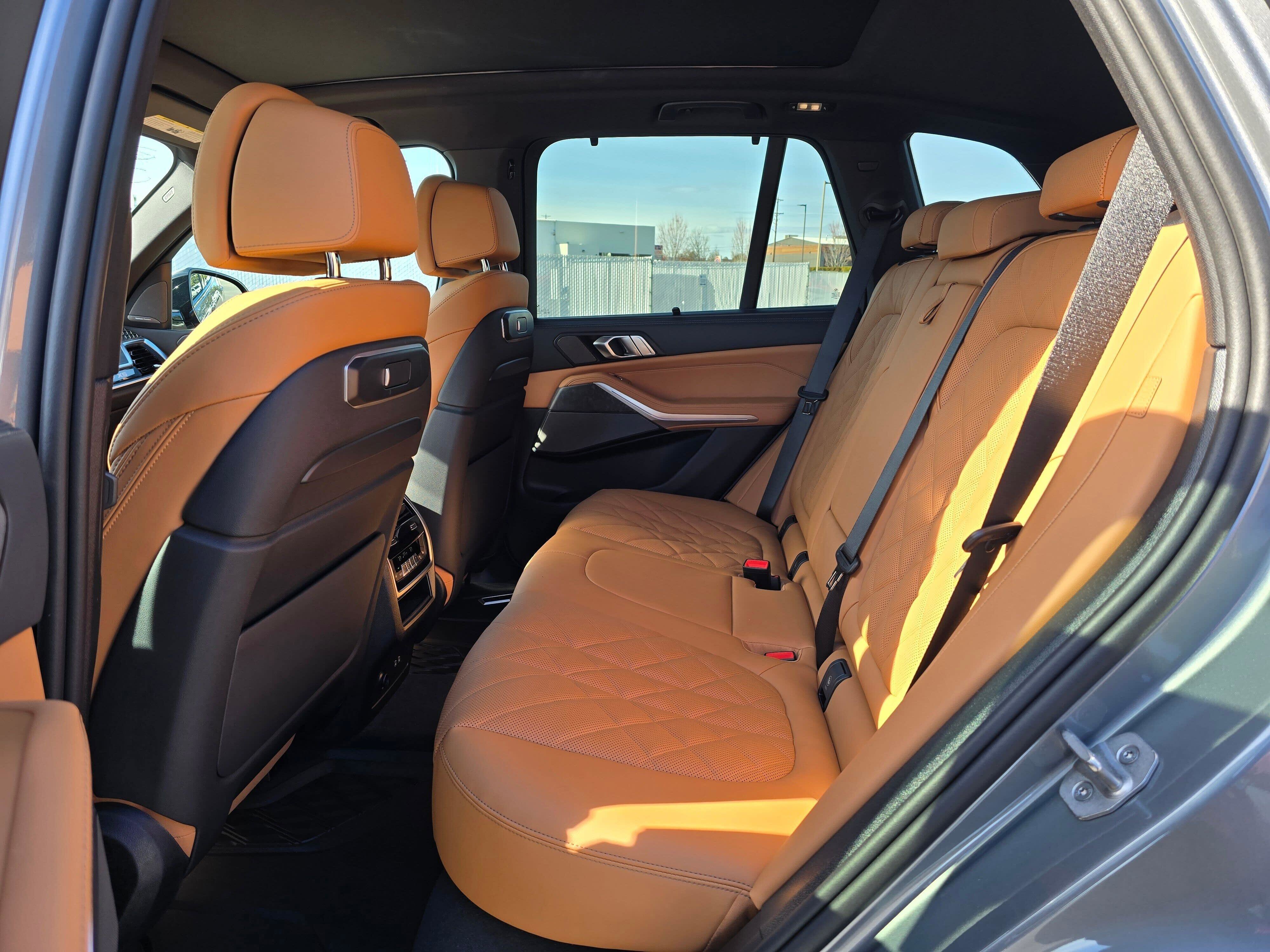 New 2026 BMW X5 xDrive50e w/ Executive Package image 13