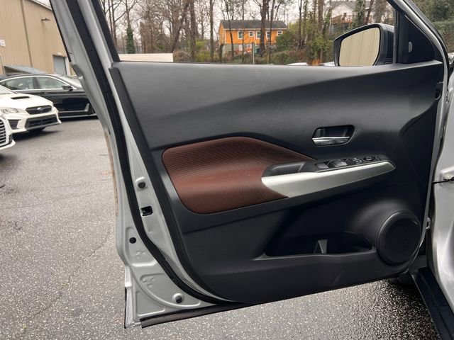 Used 2020 Nissan Kicks SR image 10