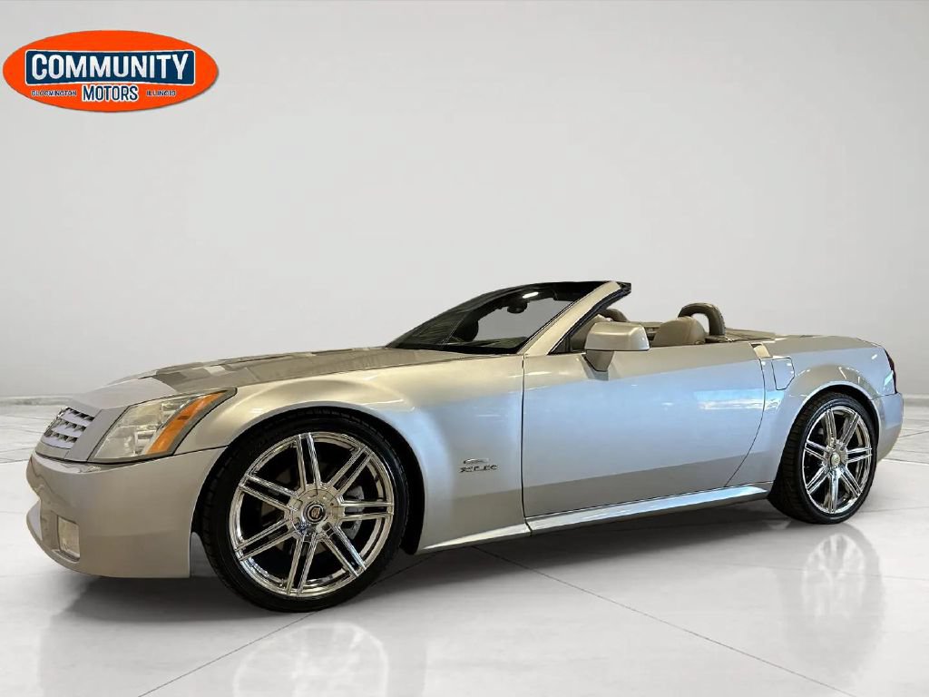 Used 2004 Cadillac XLR RWD image 36
