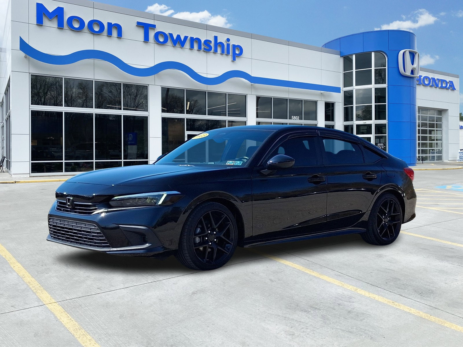 Used 2023 Honda Civic Sport image 3