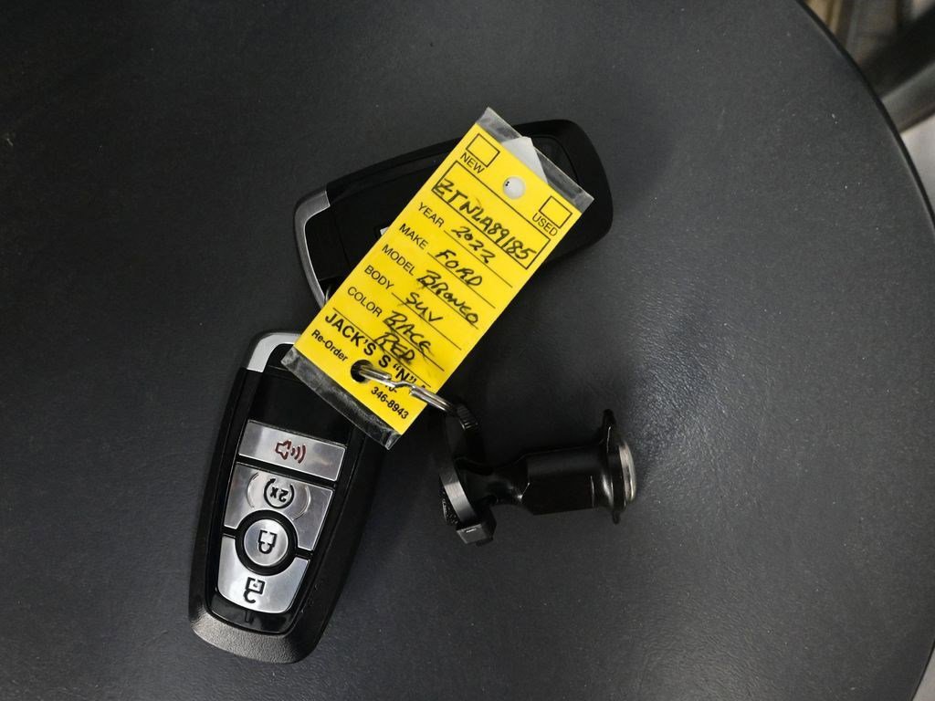Used 2022 Ford Bronco Wildtrak image 16