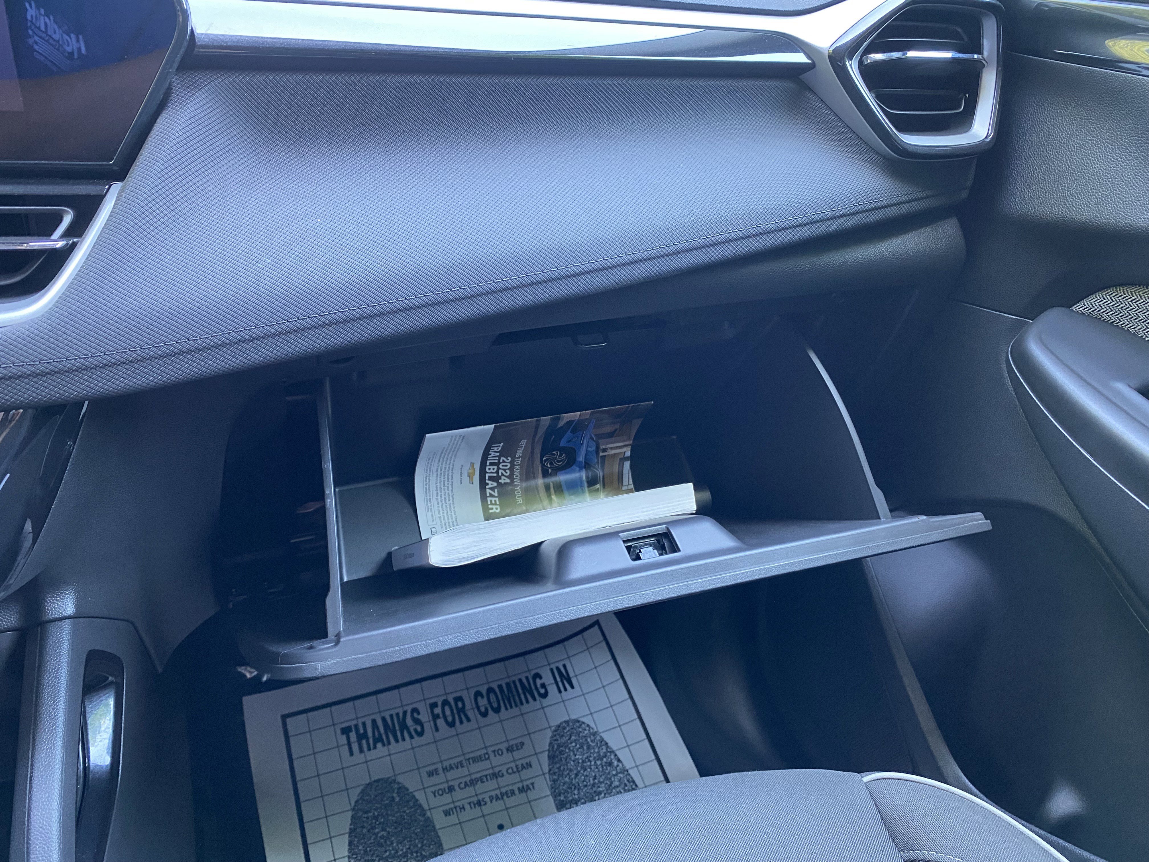 Used 2024 Chevrolet TrailBlazer LT w/ Driver Confidence Package image 31