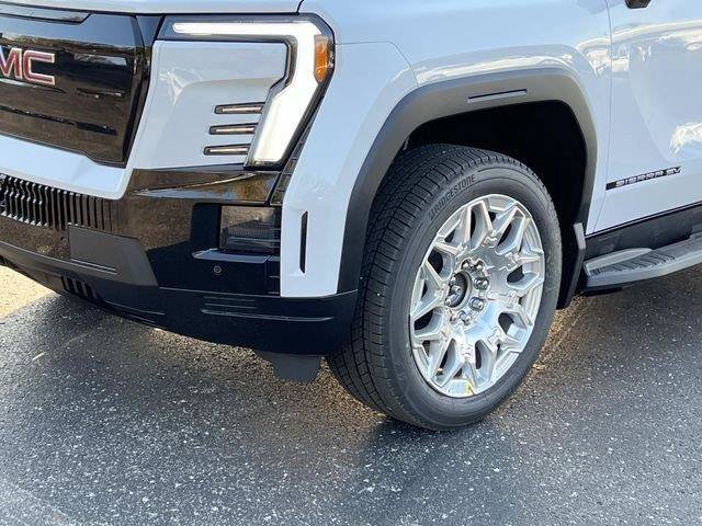New 2026 GMC Sierra EV Elevation w/ LPO, Elevation Dark Package AWD/4WD image 33