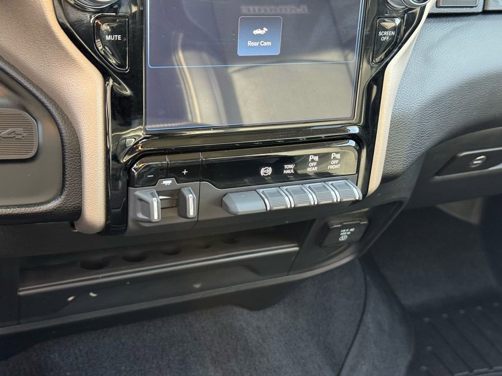 Used 2024 RAM 2500 Laramie AWD/4WD image 30