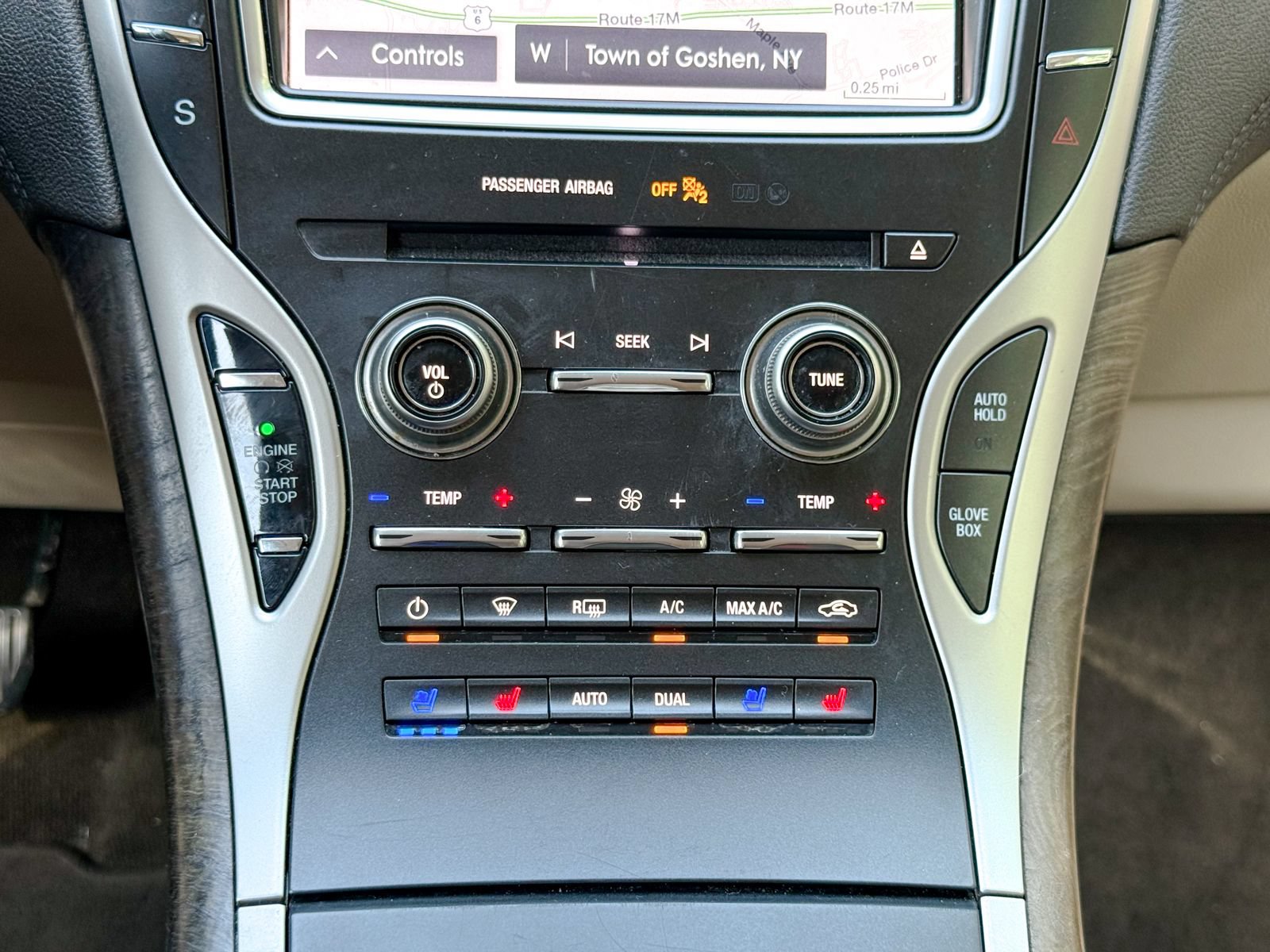 Used 2019 Lincoln Nautilus Reserve w/ Class II Trailer Tow Package AWD/4WD image 25