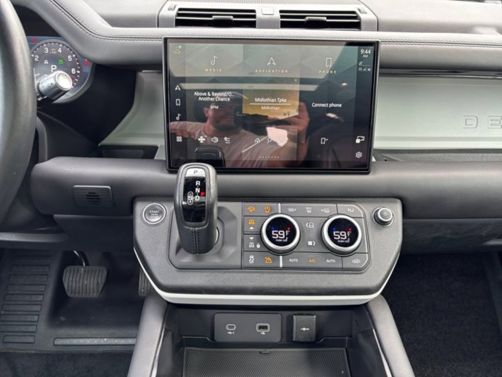 Certified 2022 Land Rover Defender 110 XS Edition image 14