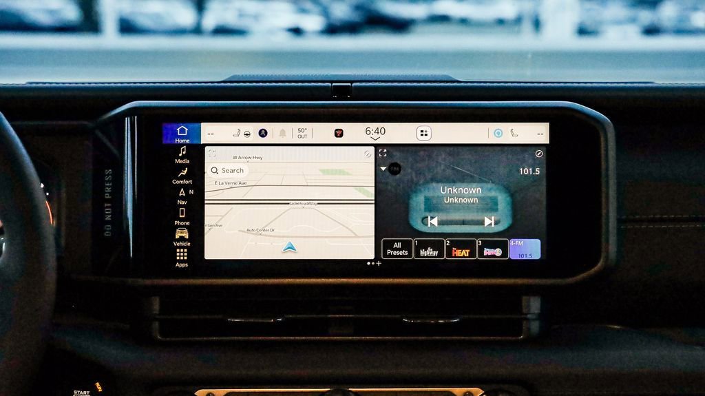 New 2026 Jeep Wrangler Unlimited Sahara AWD/4WD image 17