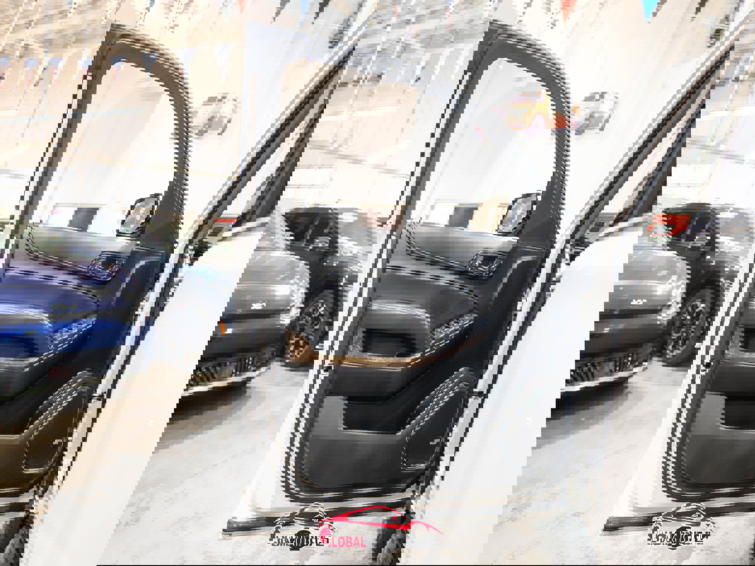 Used 2018 Chevrolet Tahoe LT w/ Luxury Package image 44