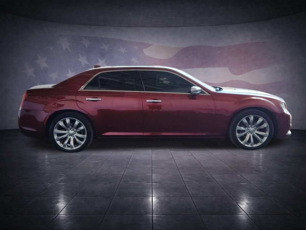 Used 2020 Chrysler 300 Limited RWD image 6