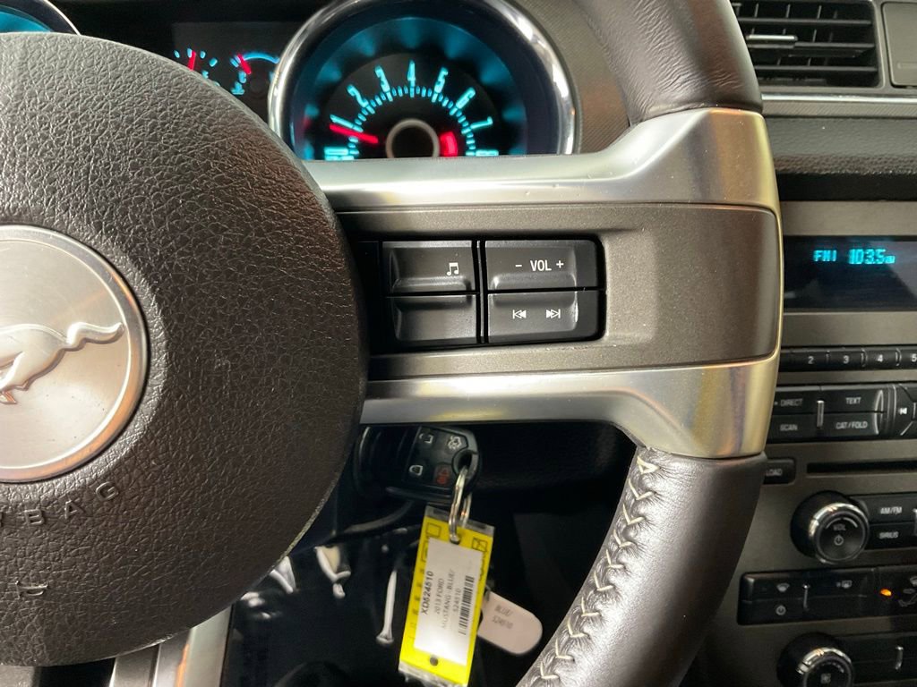 Used 2013 Ford Mustang Coupe image 22