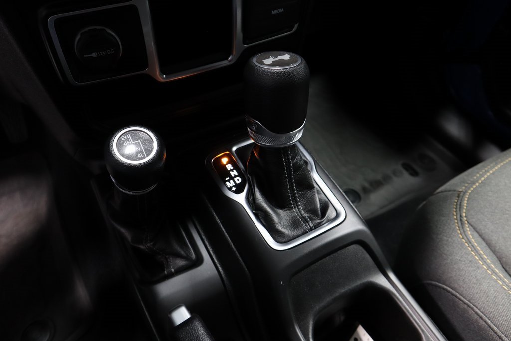 Used 2024 Jeep Wrangler Sport image 32